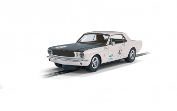Scalextric C4353 Ford Mustang.